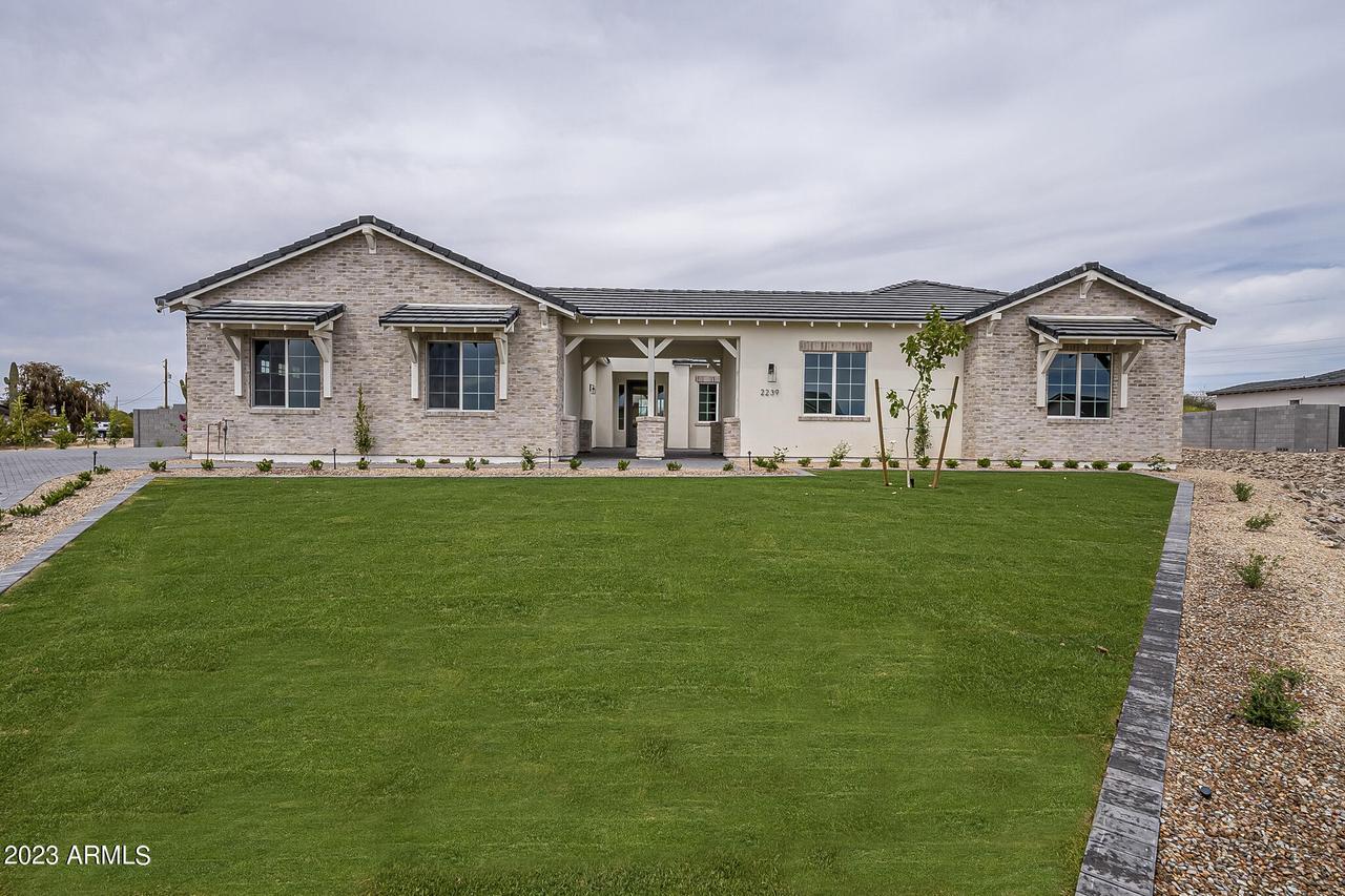 2239 N 77th Pl., Mesa, AZ 85207