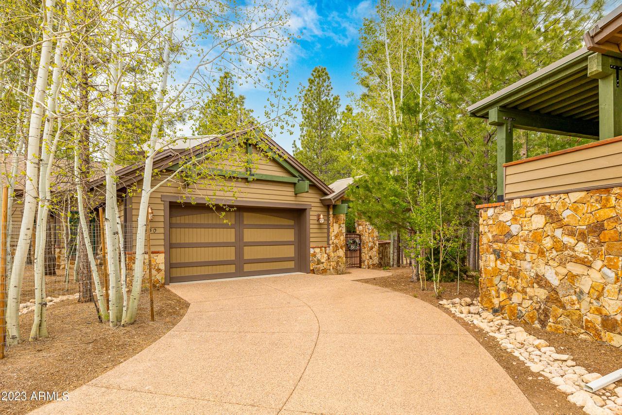 1450 E Castle Hills Dr., Flagstaff, AZ 86001