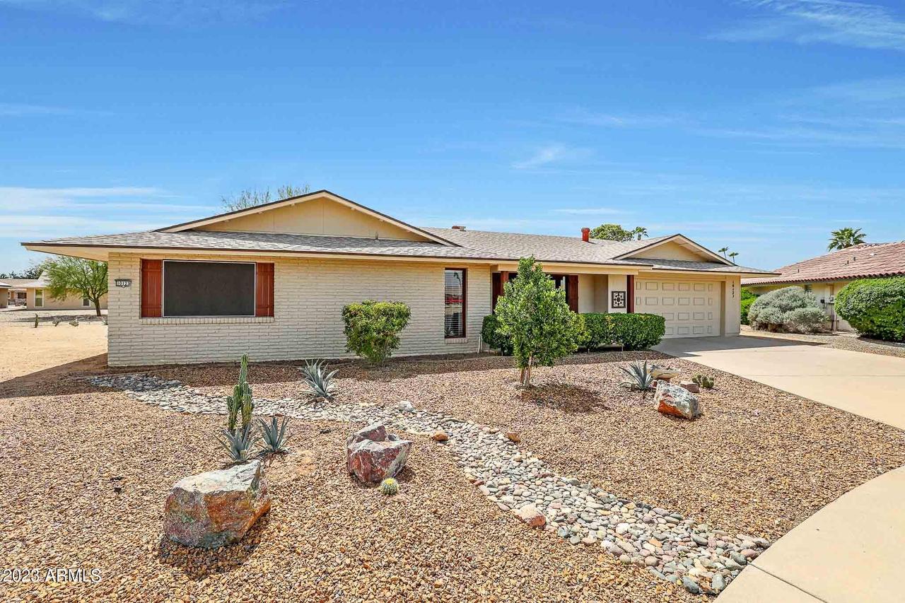 10123 W Willow Creek Cir., Sun City, AZ 85373