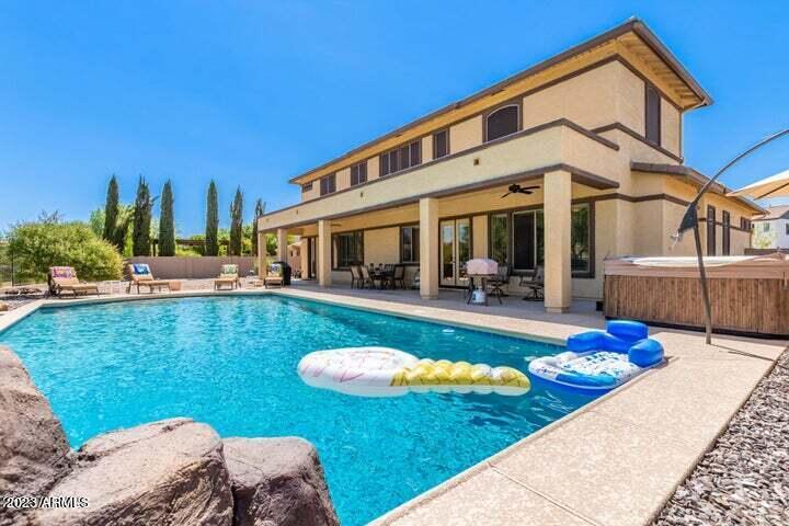 572 E Janet Way, Gilbert, AZ 85297