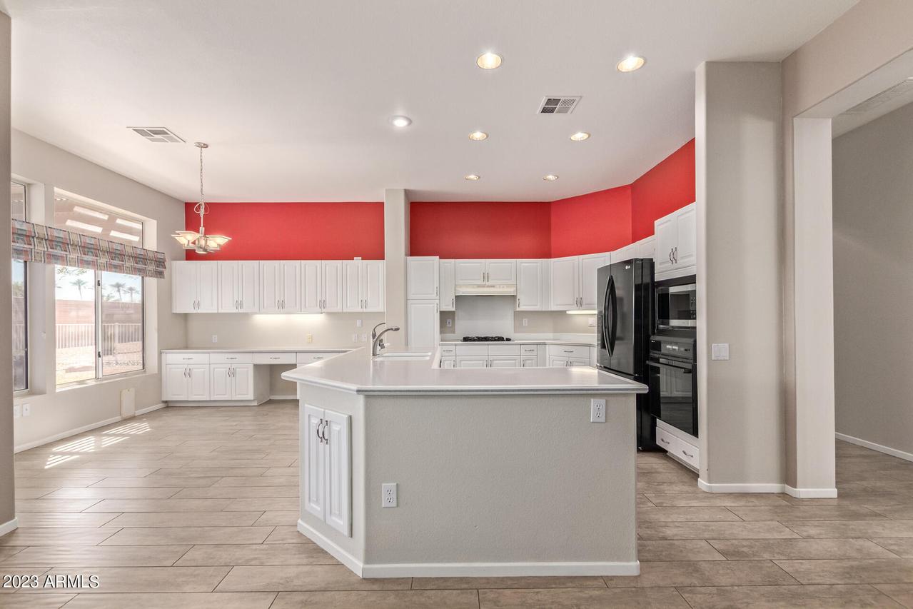 13709 W Gunsight Dr., Sun City West, AZ 85375