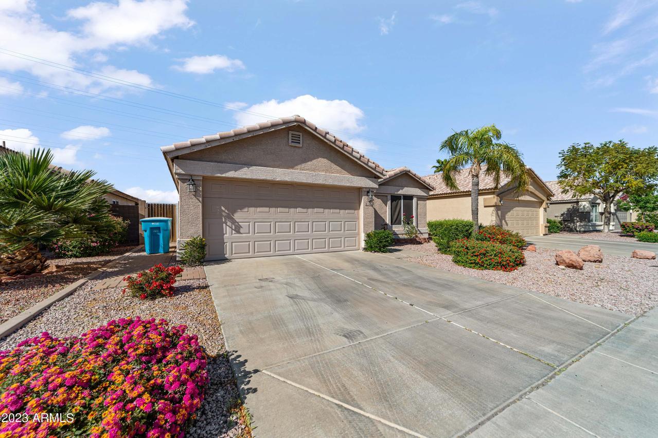 3618 W Saguaro Park Ln., Glendale, AZ 85310