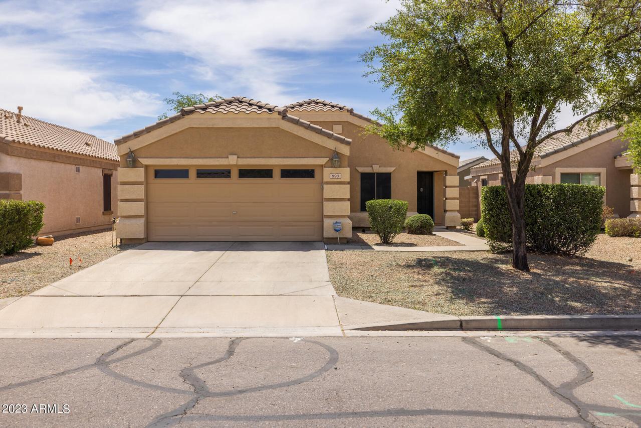 993 E Christopher St., San Tan Valley, AZ 85140