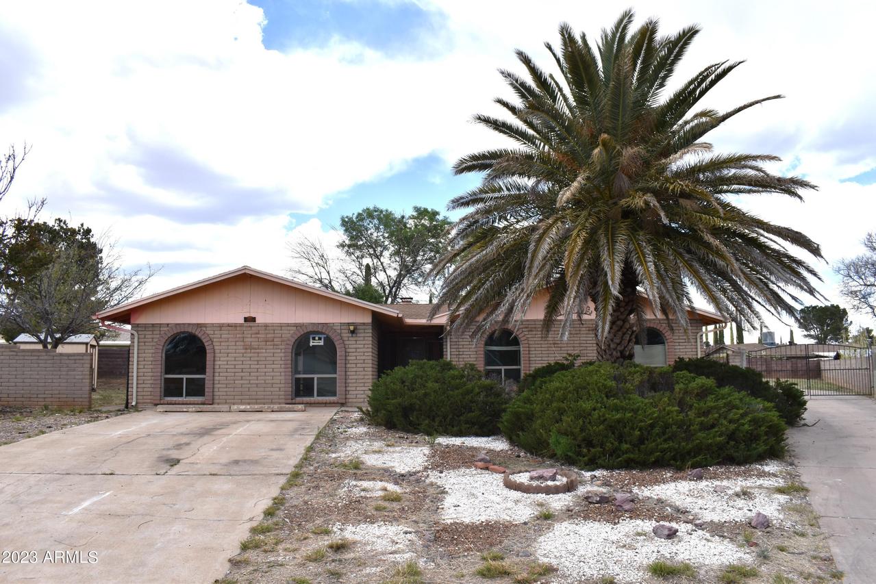 1000 Palo Verde Pl., Sierra Vista, AZ 85635