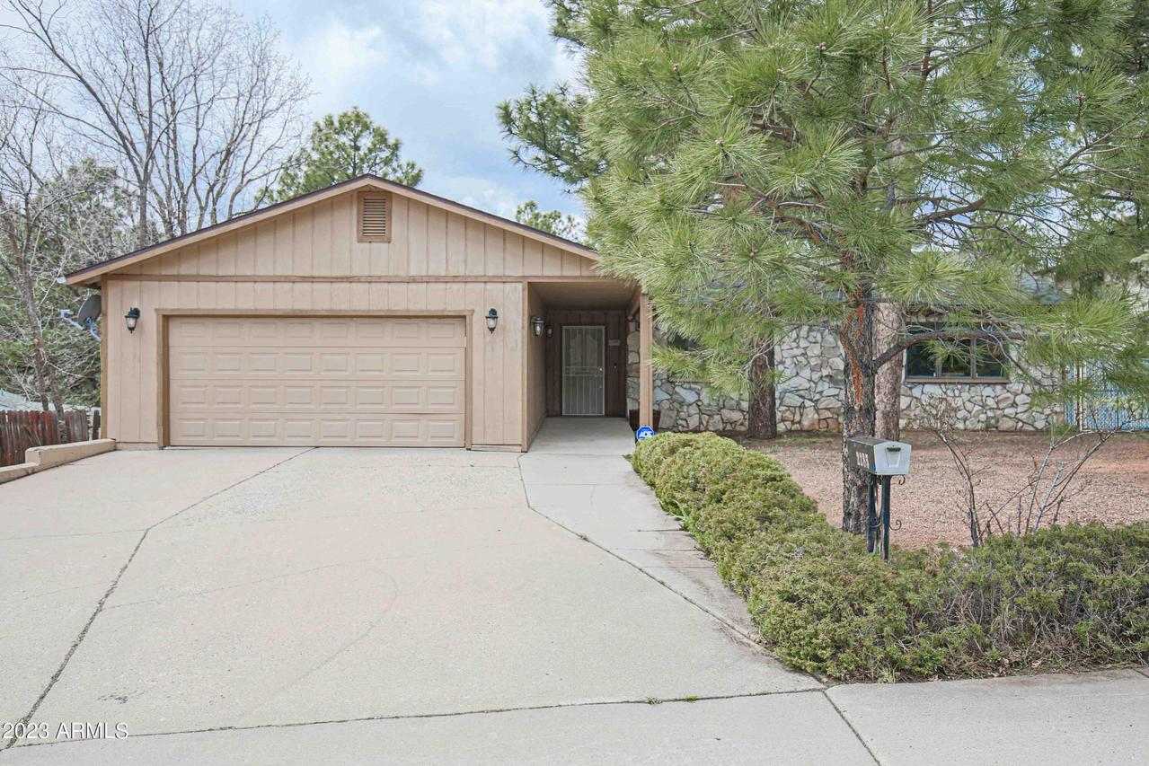 2285 E Hemberg Dr., Flagstaff, AZ 86004