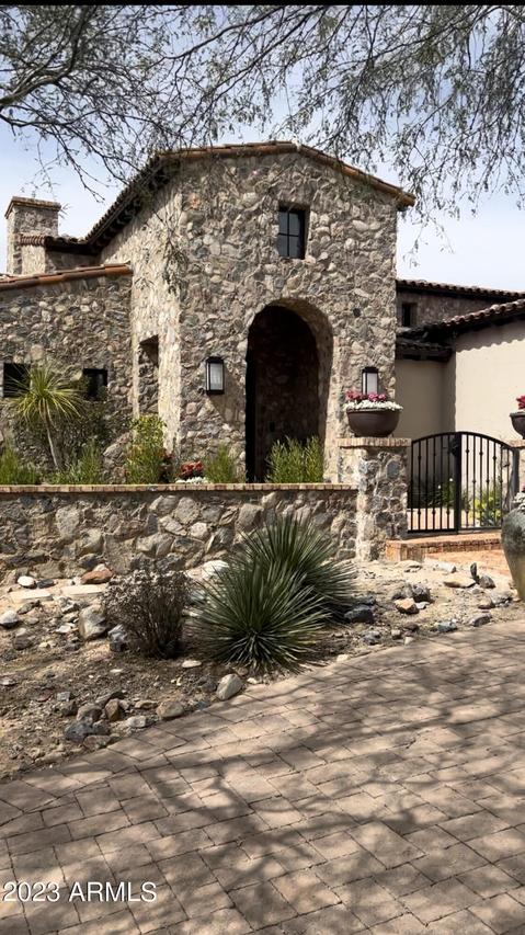 10114 E Hualapai Dr., Scottsdale, AZ 85255