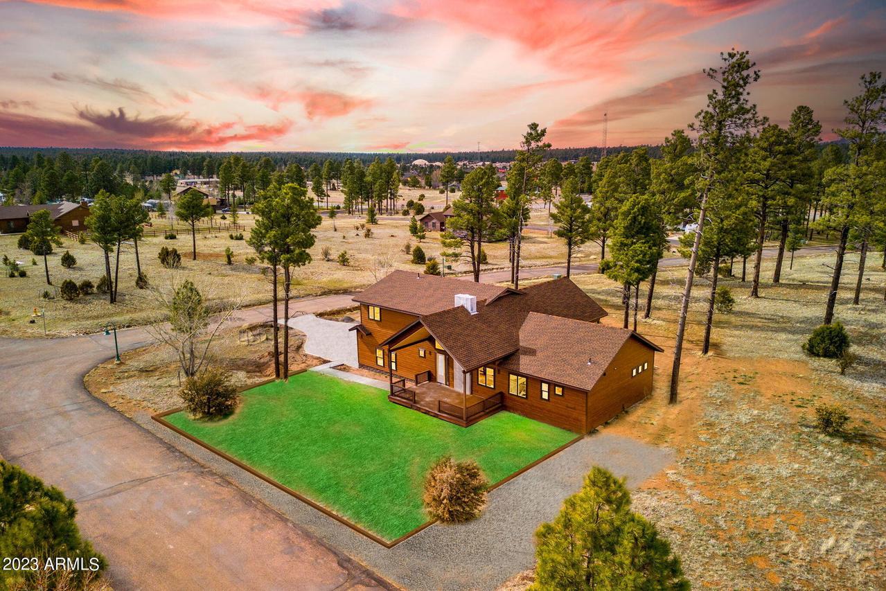 2250 Big Bear Cir., Overgaard, AZ 85933