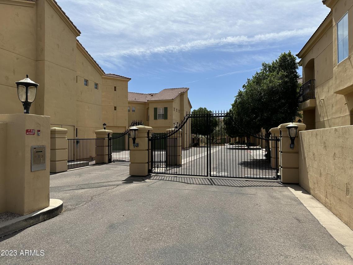 5015 E Cheyenne Dr. #17, Phoenix, AZ 85044