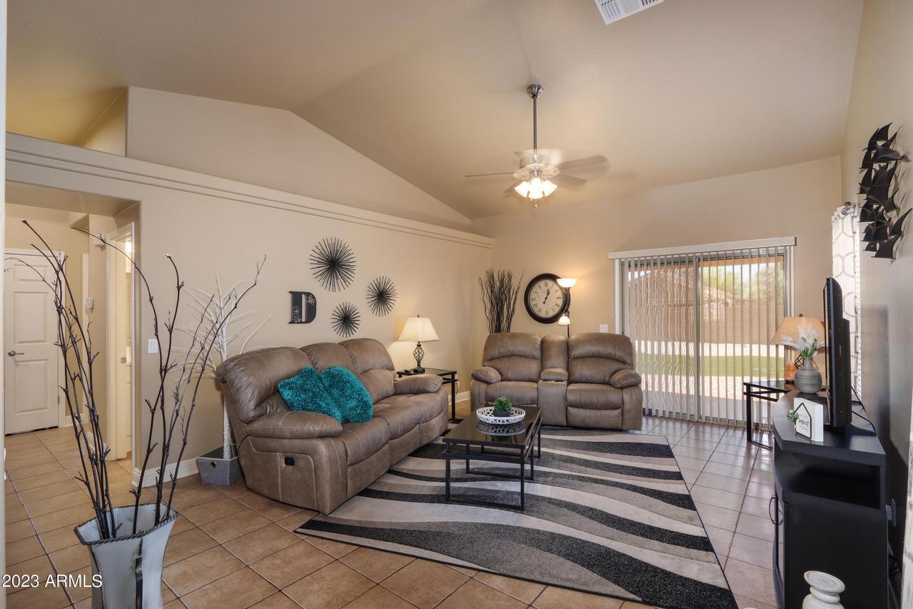 2125 N Sabino Ln., Casa Grande, AZ 85122