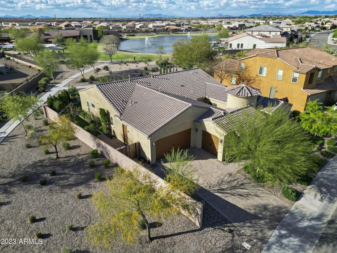 7560 S Parkcrest St., Gilbert, AZ 85298