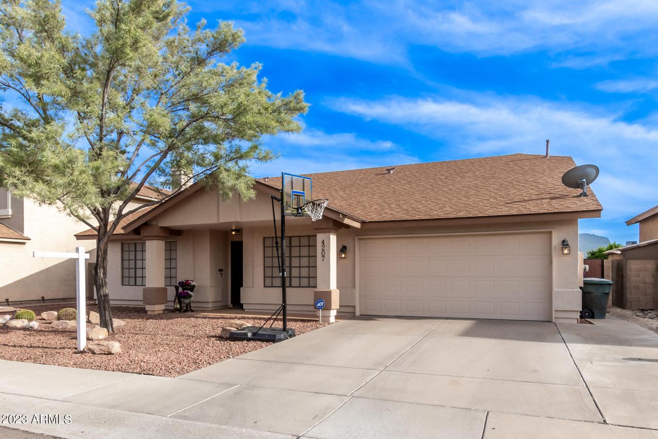 4207 W Fallen Leaf Ln., Glendale, AZ 85310