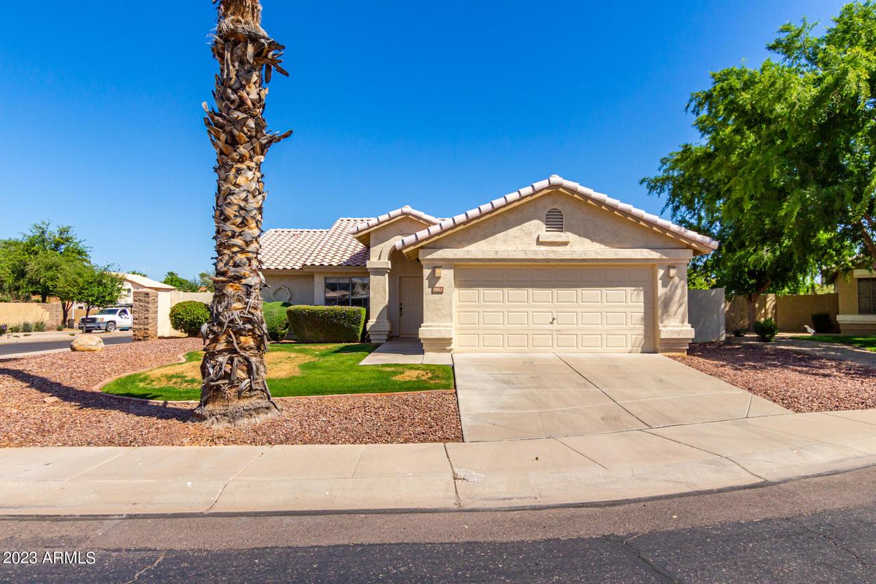 1082 W Oriole Way, Chandler, AZ 85248