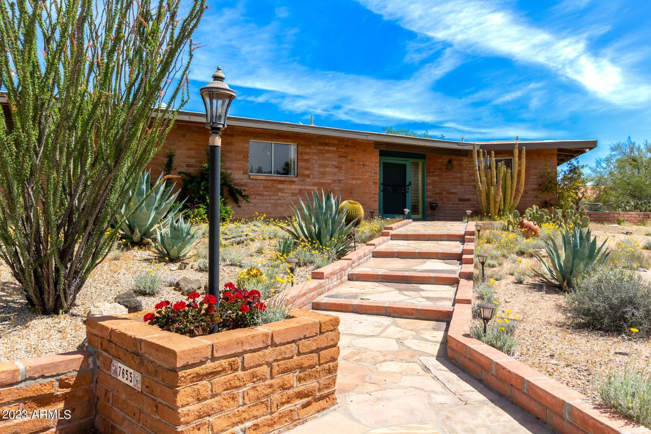 7655 E Rocking Chair Rd., Carefree, AZ 85377