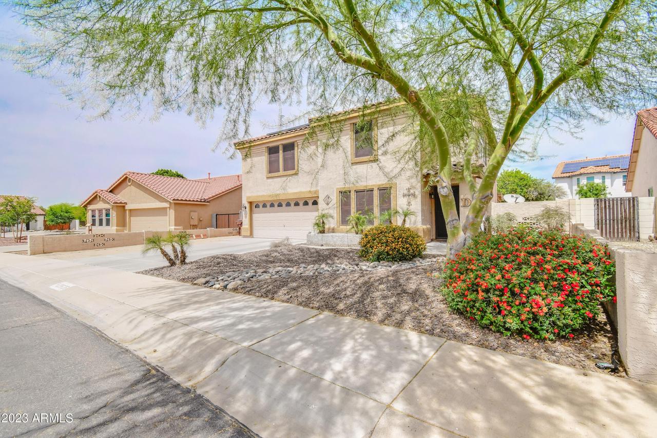 10626 W Louise Dr., Peoria, AZ 85383