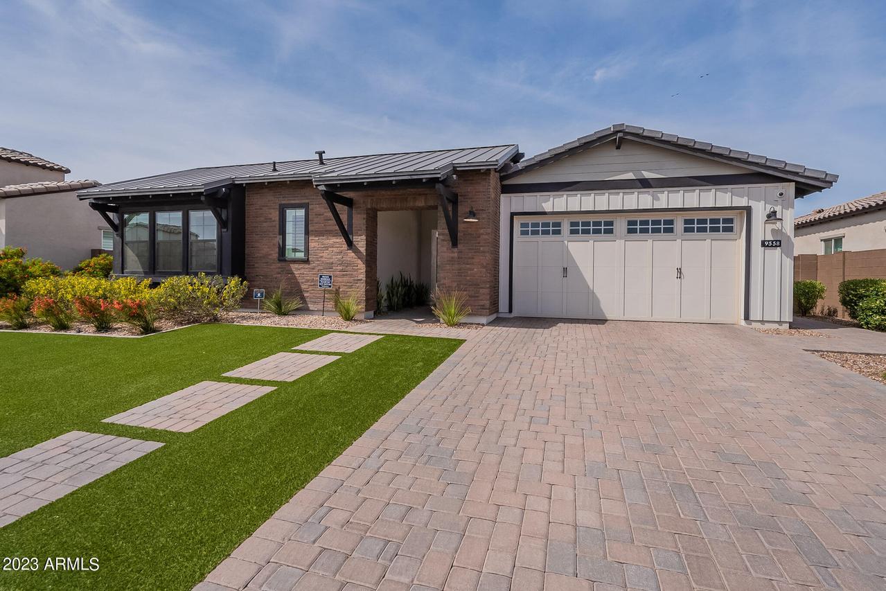 9558 W Villa Chula, Peoria, AZ 85383