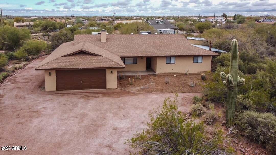 1860 S Sixshooter Rd., Apache Junction, AZ 85119