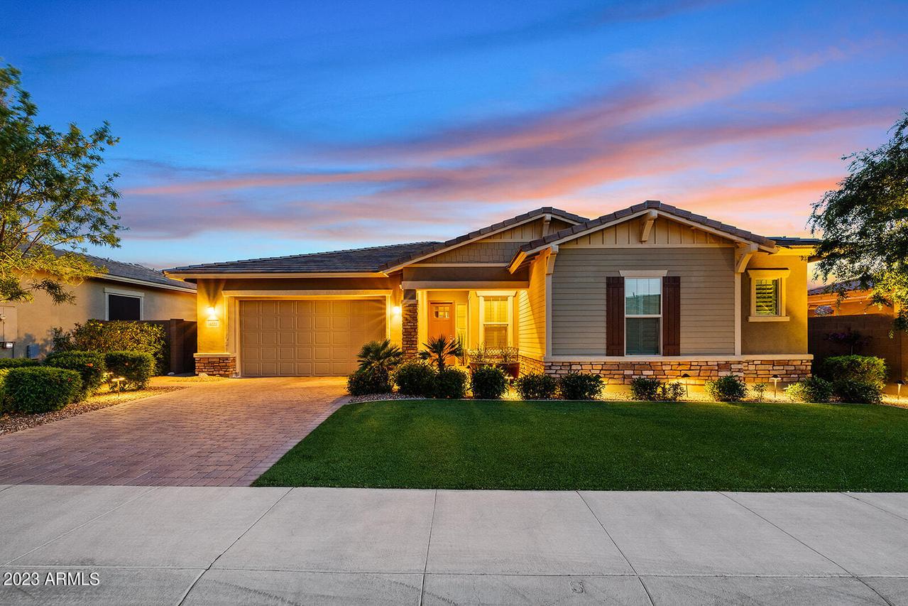 9323 W Yellow Bird Ln., Peoria, AZ 85383