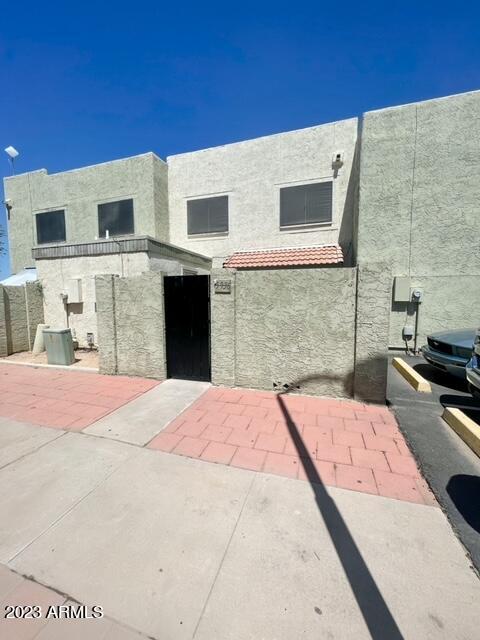 5936 N 48th Ave., Glendale, AZ 85301