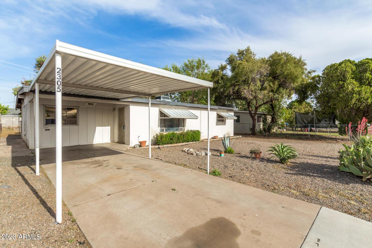 2305 N 30th St., Phoenix, AZ 85008