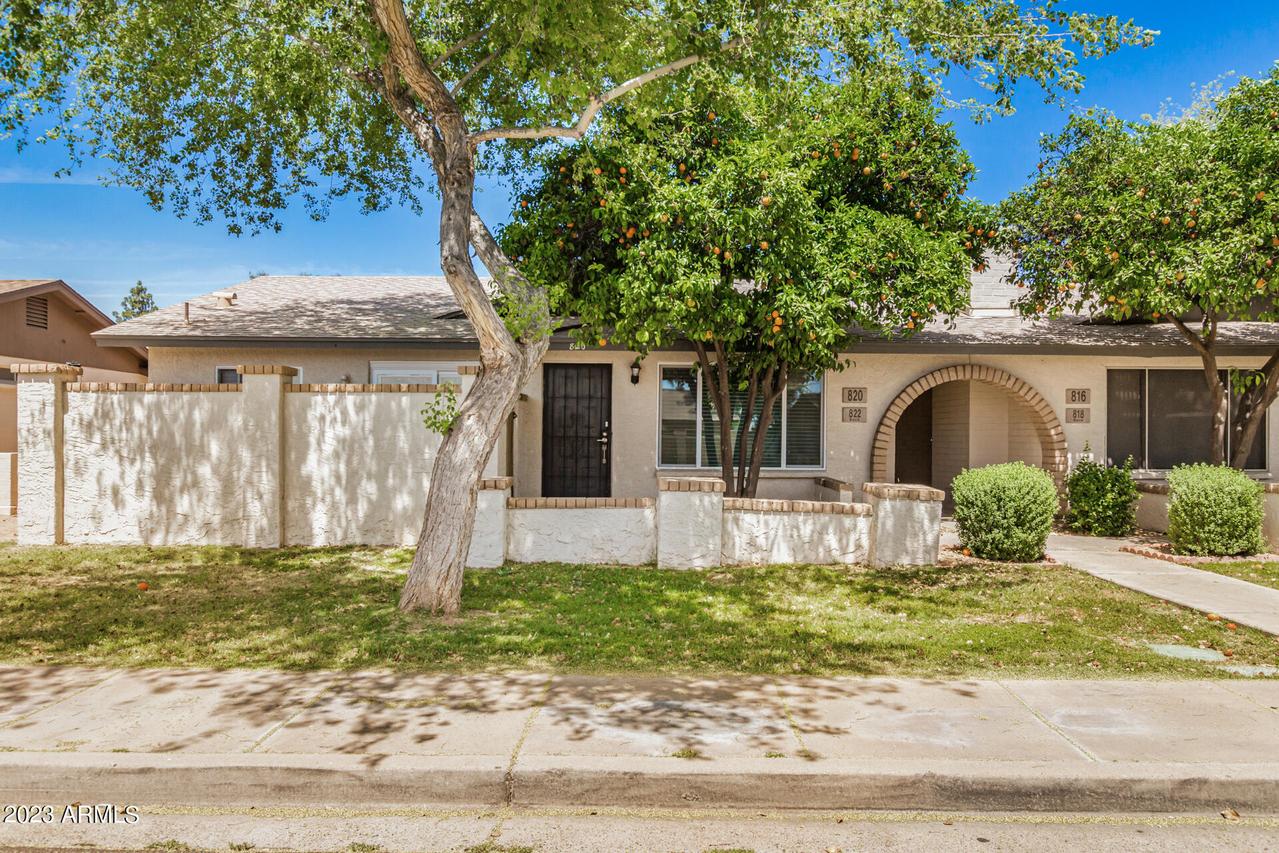 820 W Laguna Dr., Tempe, AZ 85282