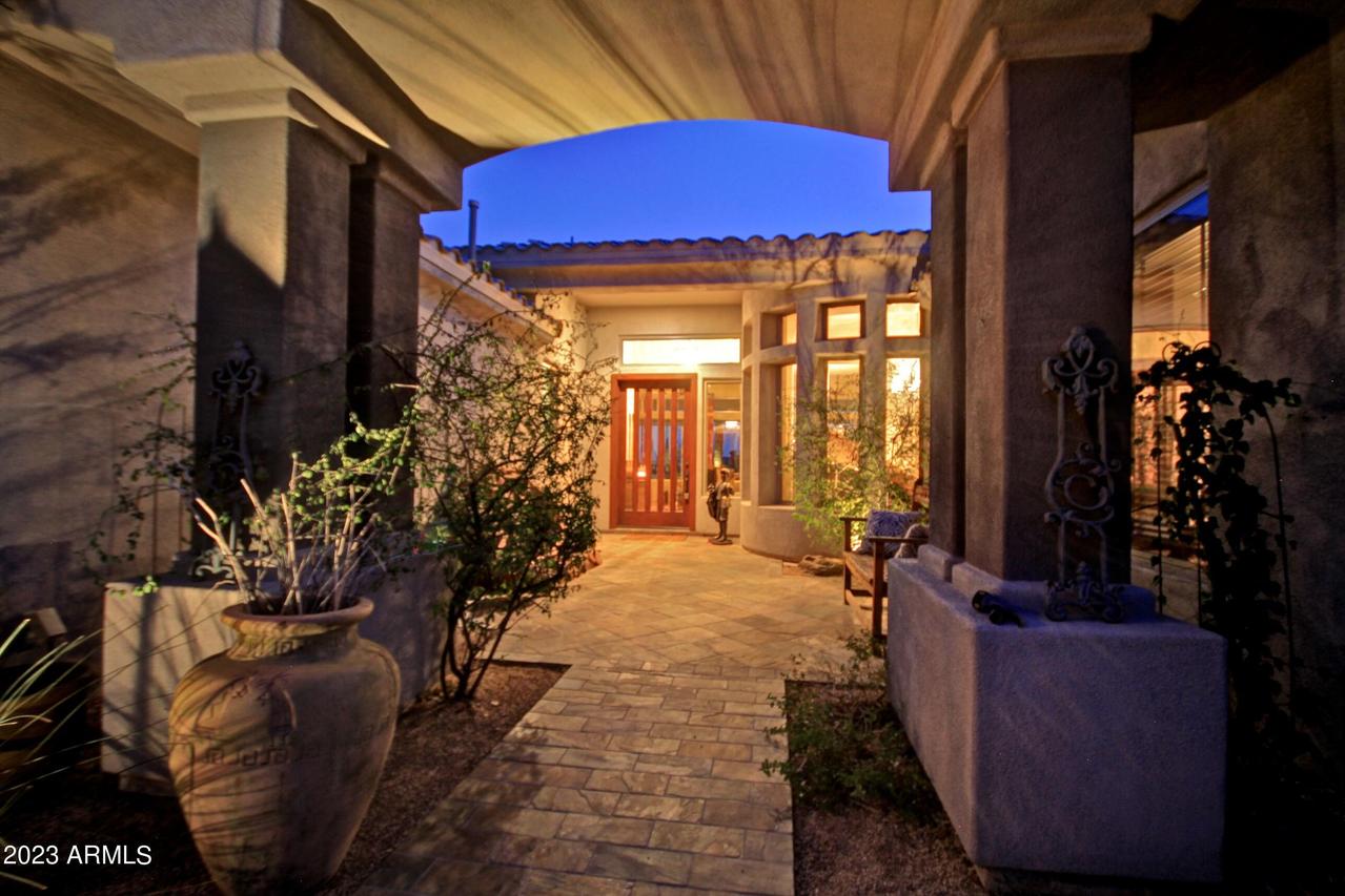 8921 E Nora Cir., Mesa, AZ 85207