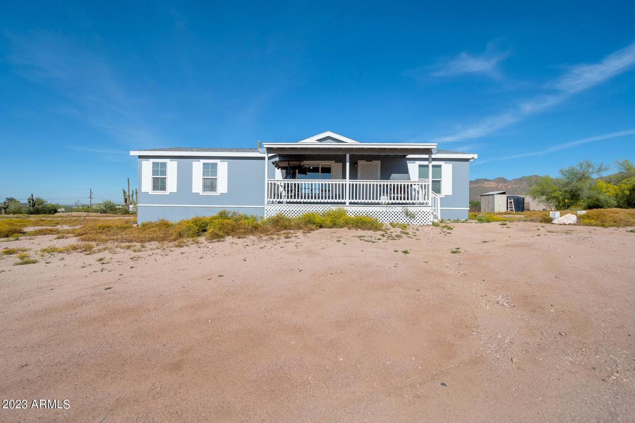 890 W Frontier St., Apache Junction, AZ 85120