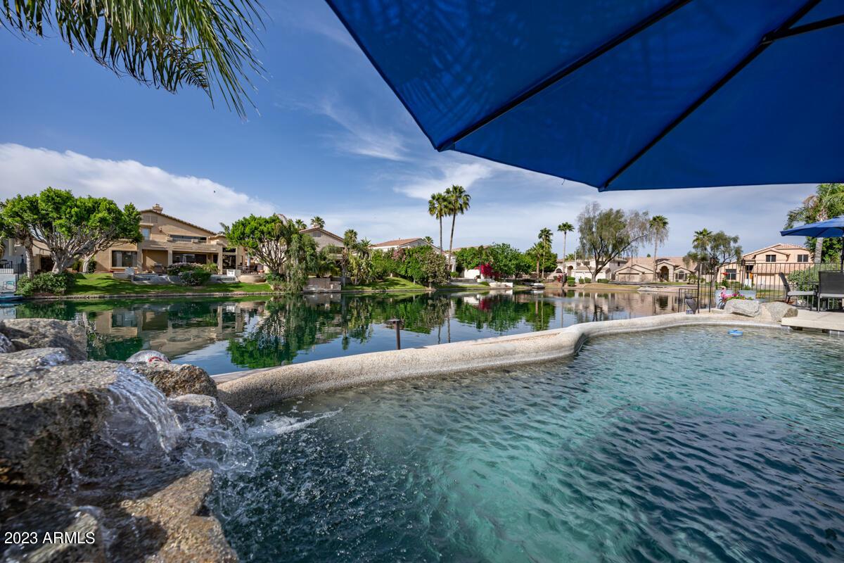 660 W Hackberry Dr., Chandler, AZ 85248