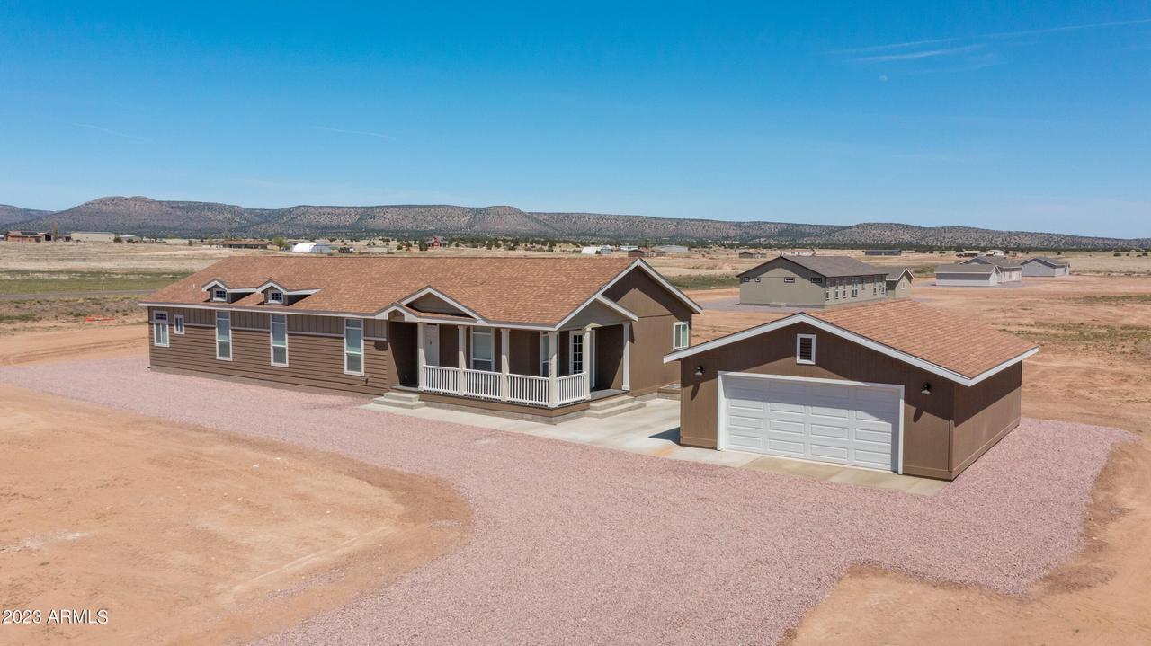 26407 N Cabernet Ln., Paulden, AZ 86334