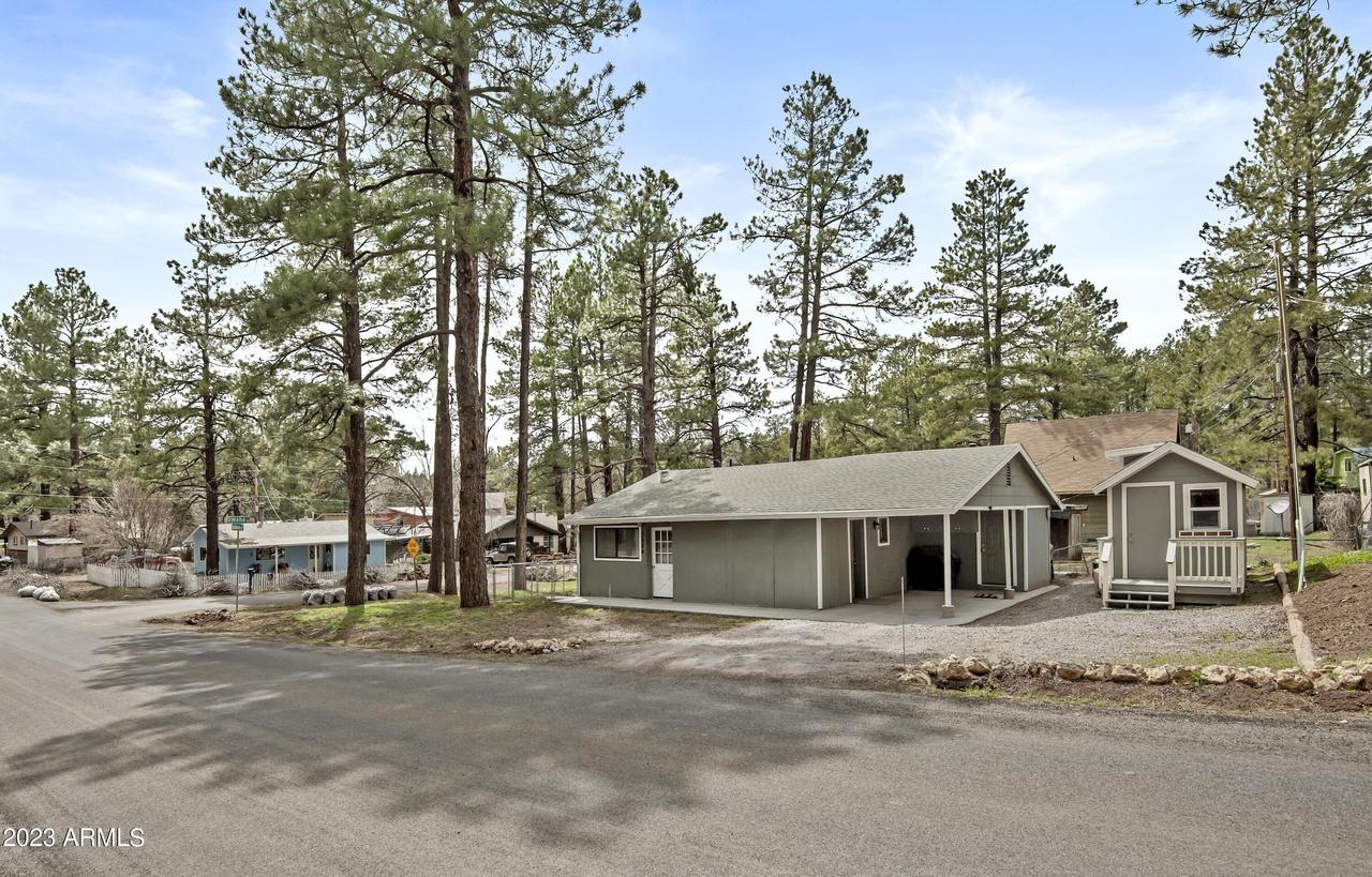 3584 Tonowanda, Flagstaff, AZ 86005