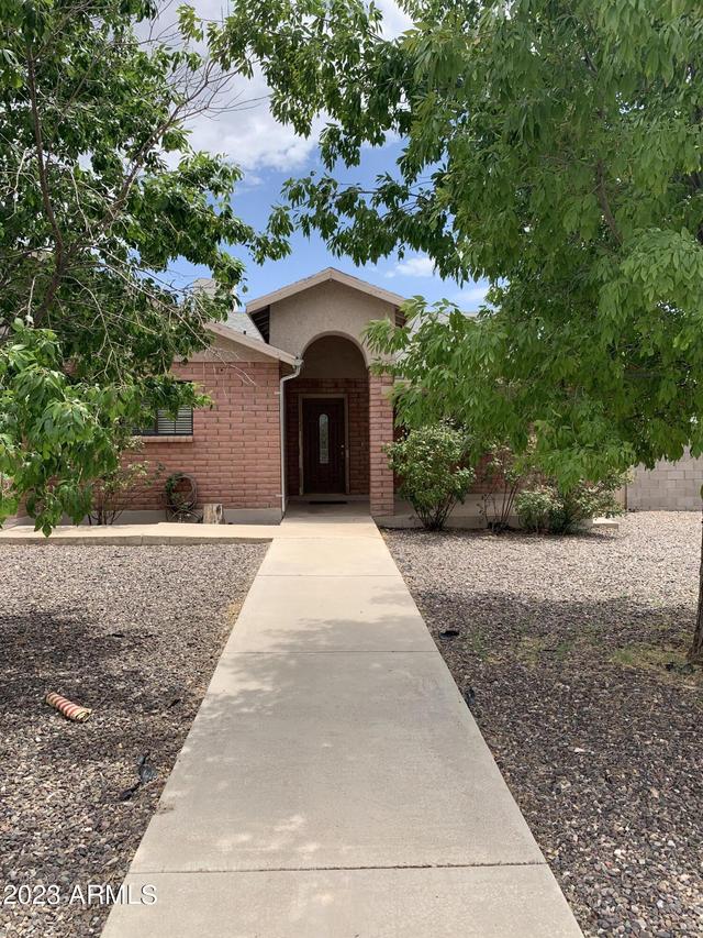 1725 E 19th St., Douglas, AZ 85607