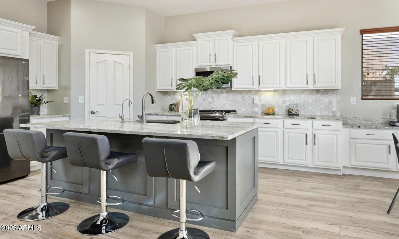 1821 W Aloe Vera Dr., Phoenix, AZ 85085