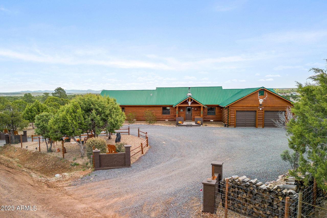 6693 Ryan Ln., Show Low, AZ 85901