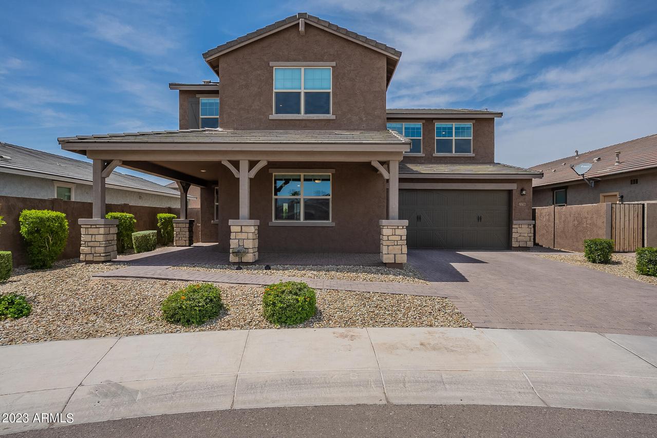2236 N 139th Dr., Goodyear, AZ 85395