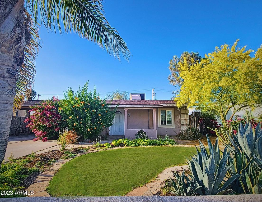 2010 E Don Carlos Ave., Tempe, AZ 85281