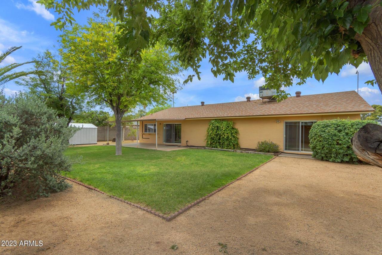 2215 S Davis St., Mesa, AZ 85210