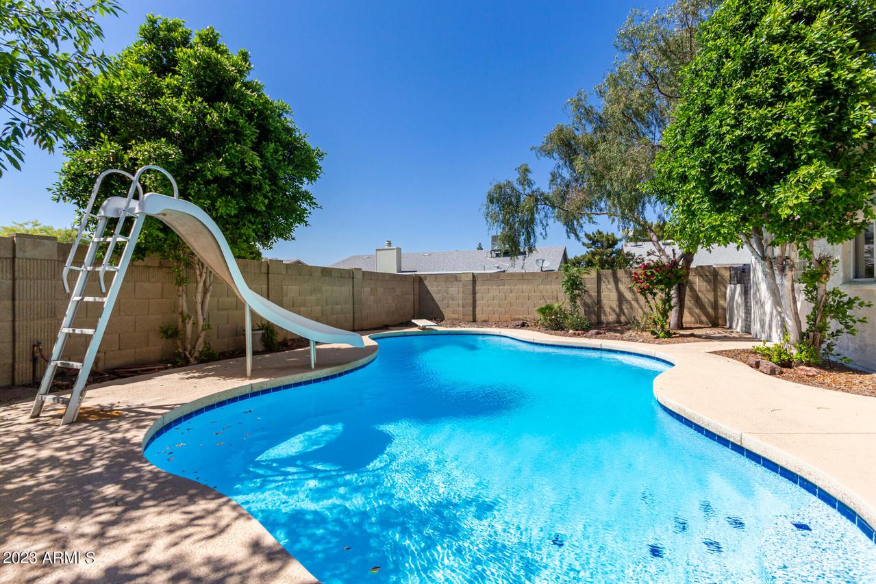 14208 N 58th Dr., Glendale, AZ 85306