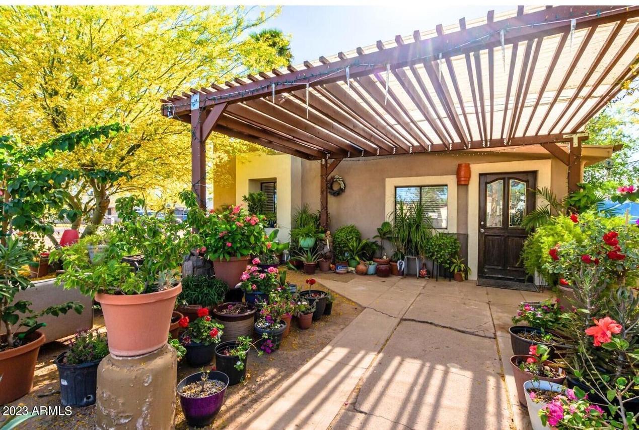 2502 N 22nd St., Phoenix, AZ 85006