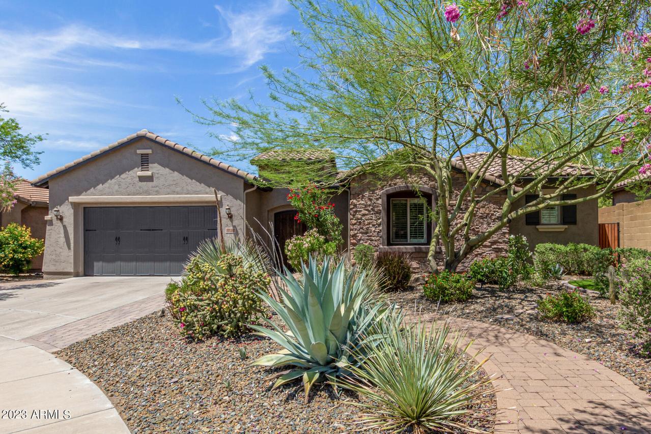 1720 W Oberlin Way, Phoenix, AZ 85085