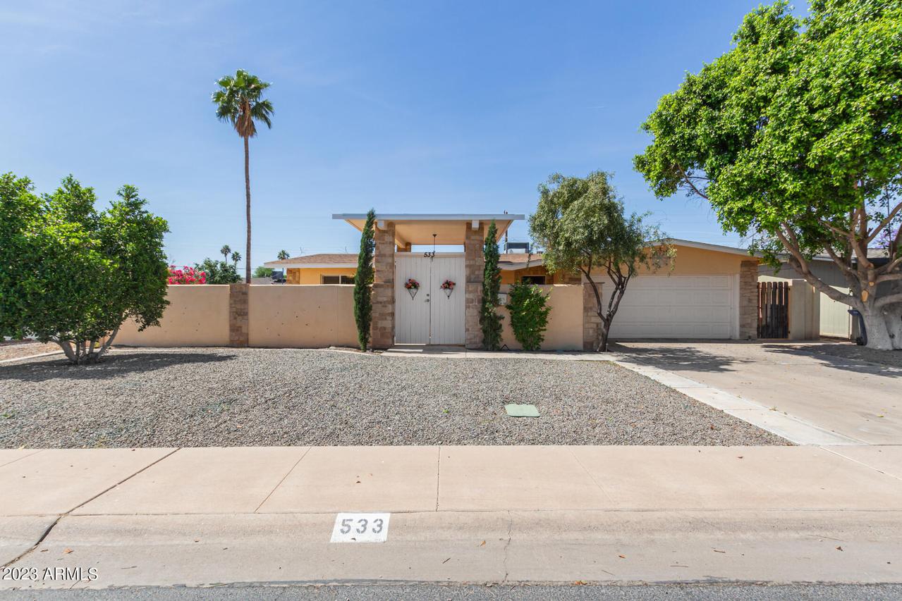 533 E Pebble Beach Dr., Tempe, AZ 85282