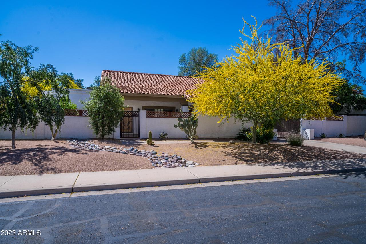 541 E Grandview St., Mesa, AZ 85203