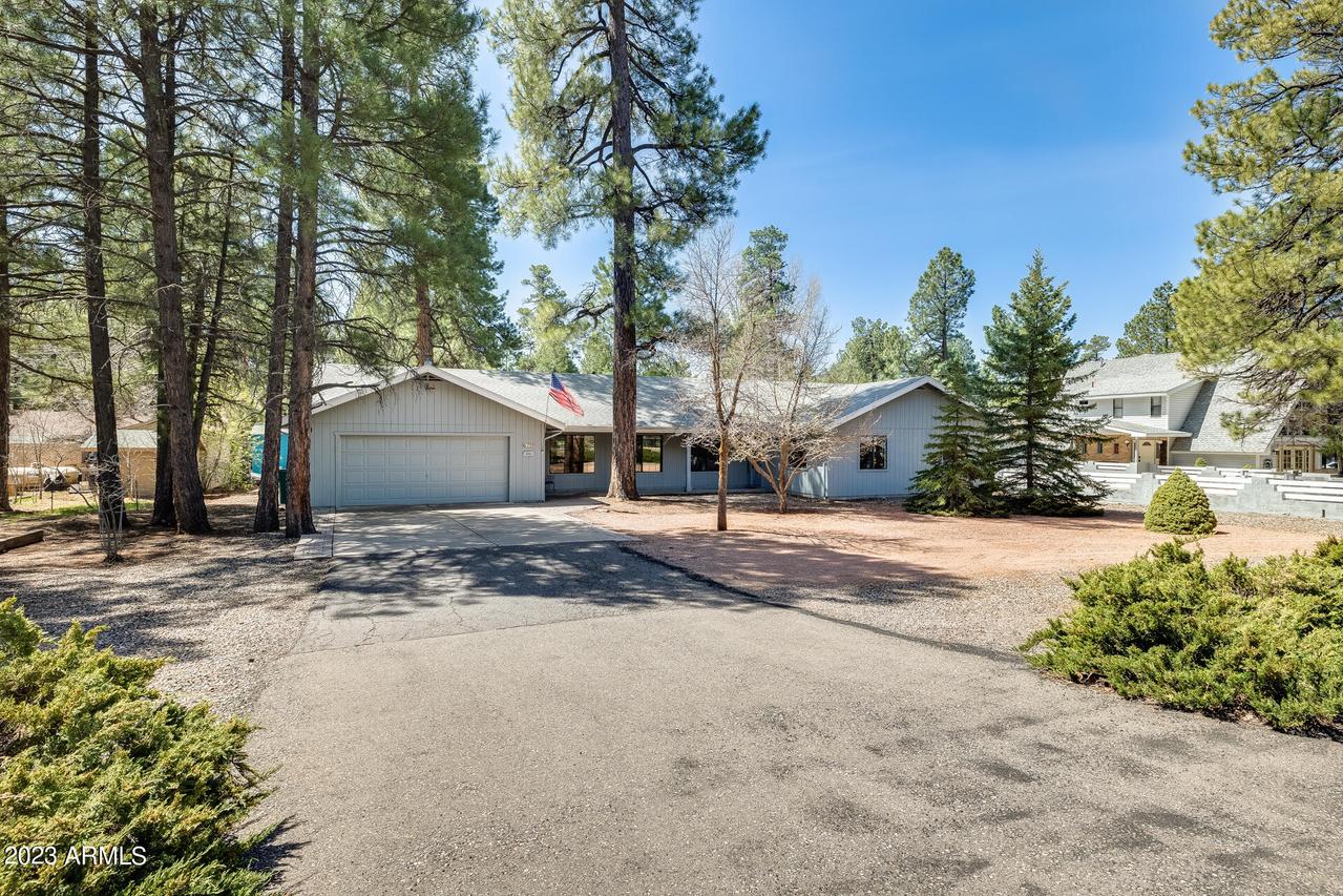 735 E Pinewood Blvd., Munds Park, AZ 86017