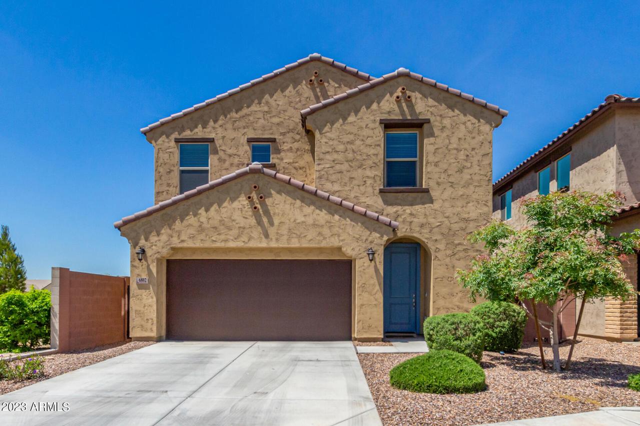6802 N 88th Ln., Glendale, AZ 85305