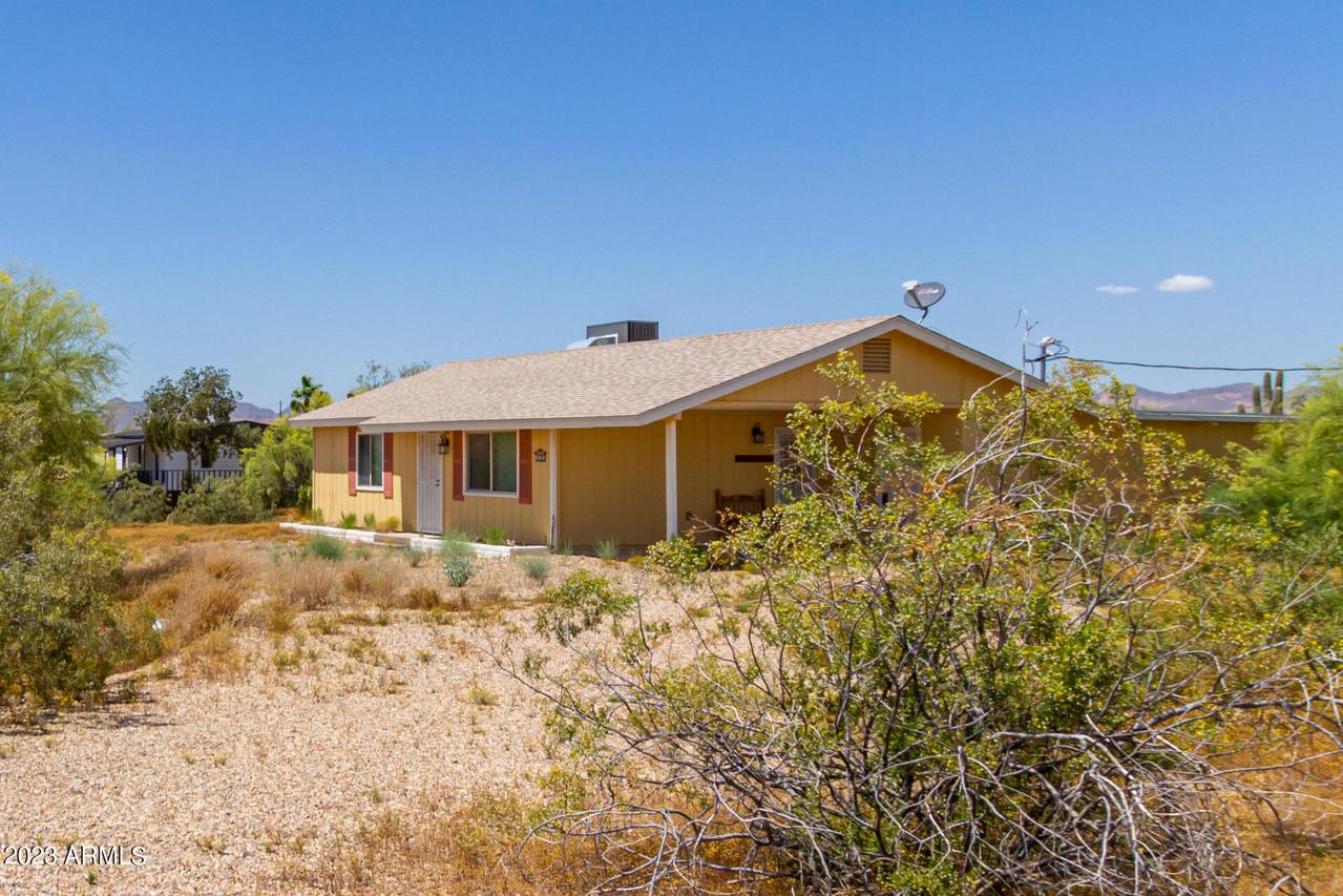 3080 E 15th Ave., Apache Junction, AZ 85119