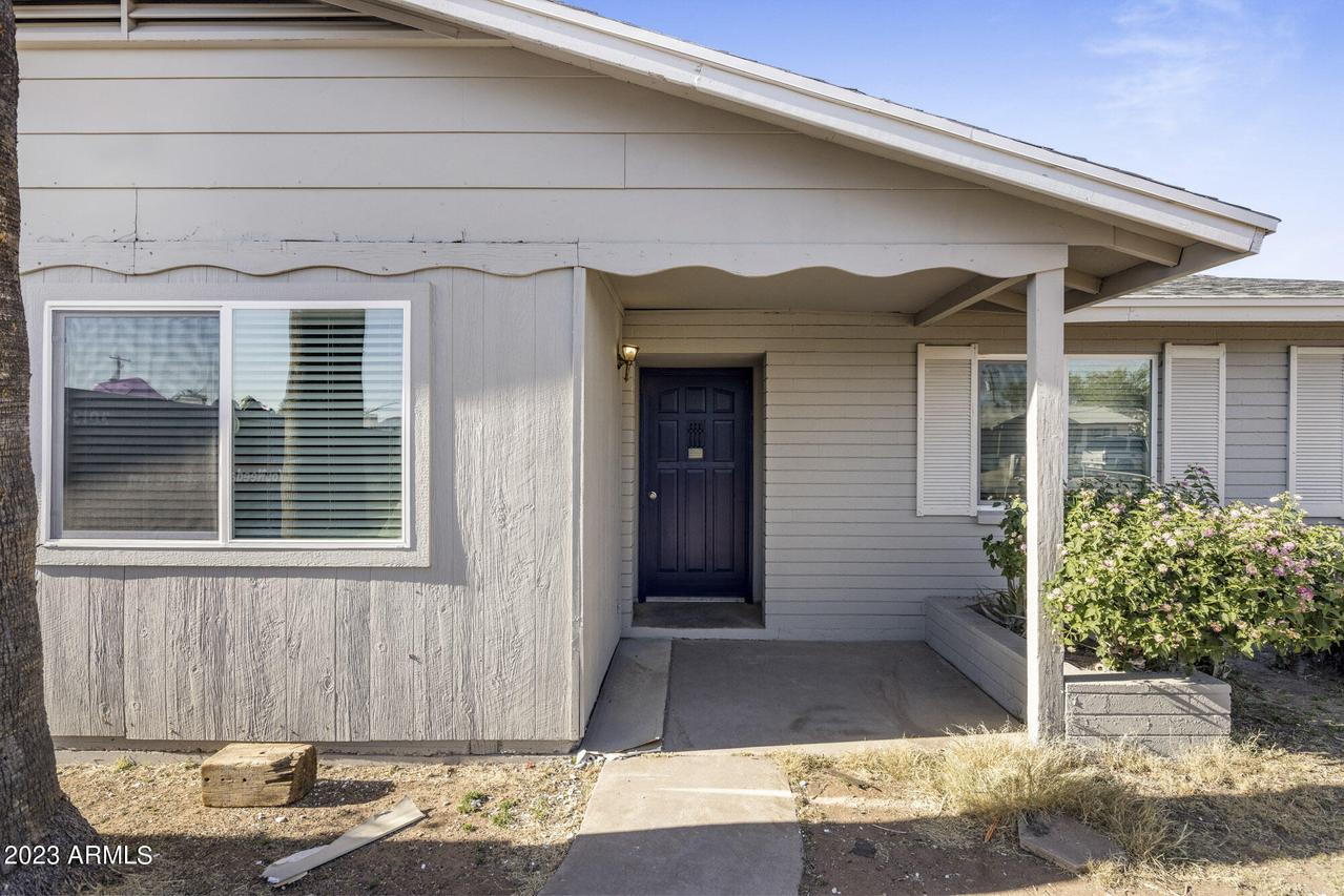 2318 E Chipman Rd., Phoenix, AZ 85040