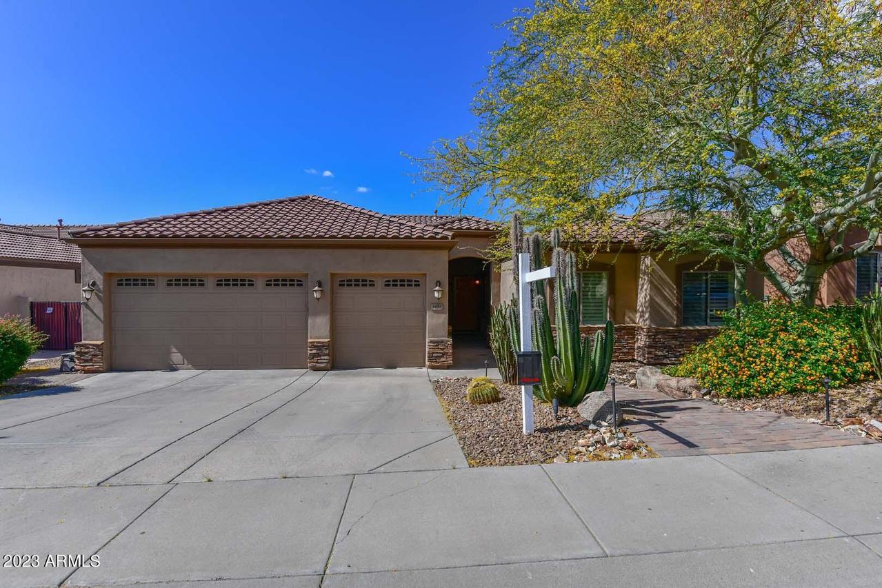 2023 E Topeka Dr., Phoenix, AZ 85024