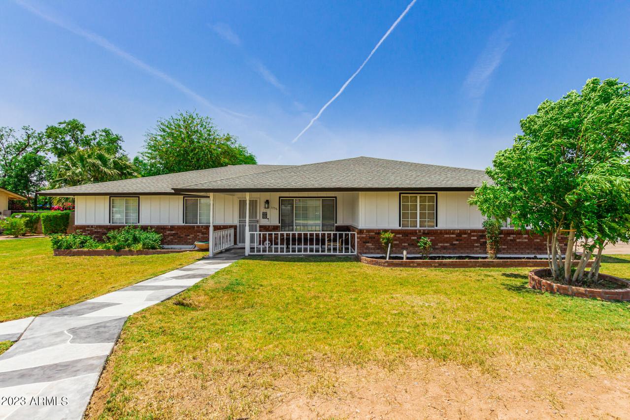 1756 N Summer Cir., Mesa, AZ 85203
