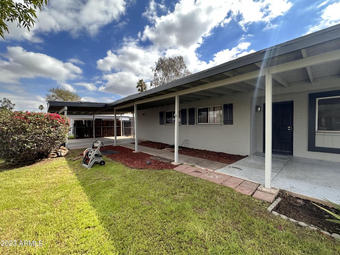 1211 E Pecan Rd., Phoenix, AZ 85040