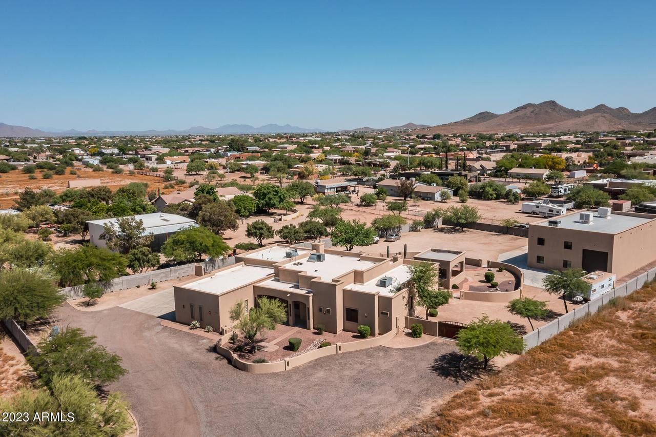 39221 N 29th Ln., Phoenix, AZ 85086