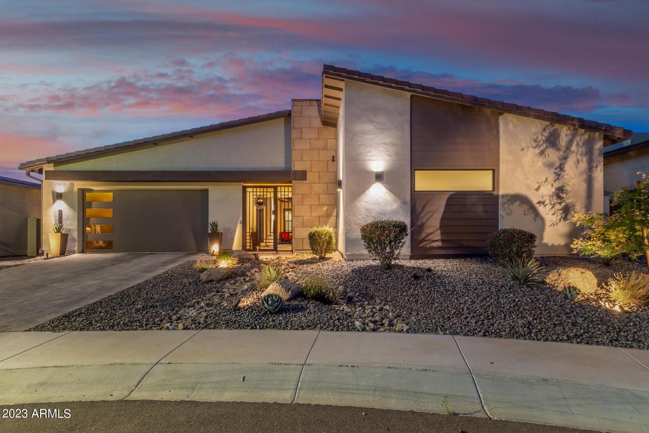 1342 E Monte Way, Phoenix, AZ 85042