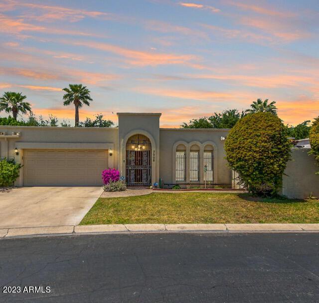 7008 N 11th Ave., Phoenix, AZ 85021